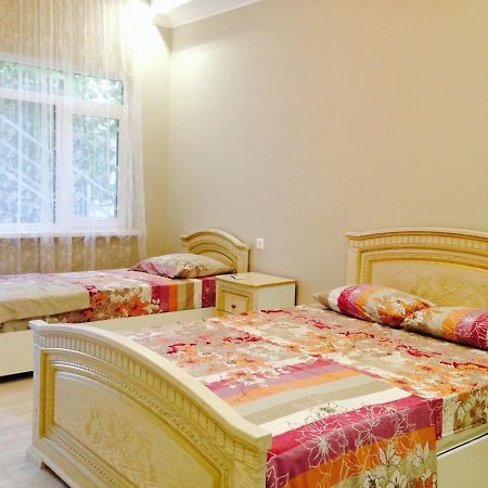Гостевой Дом Роберто Hotel New Athos Esterno foto